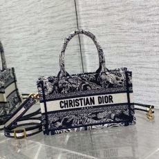 Christian Dior Shopping Bags